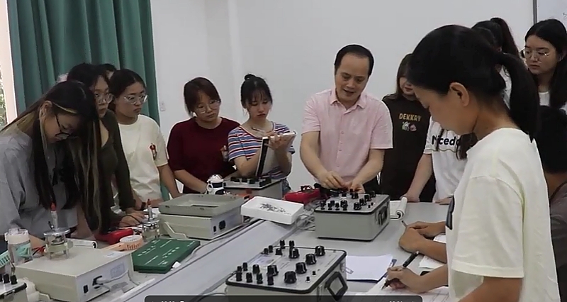 亚洲妇乱亚洲妇乱无码