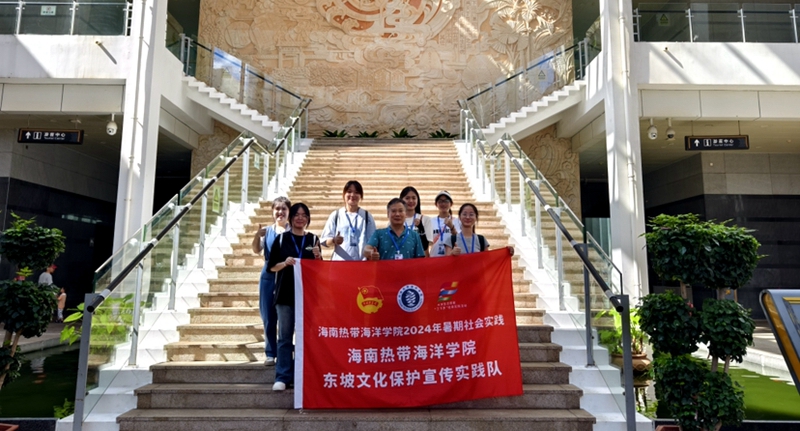 亚洲妇乱亚洲妇乱无码