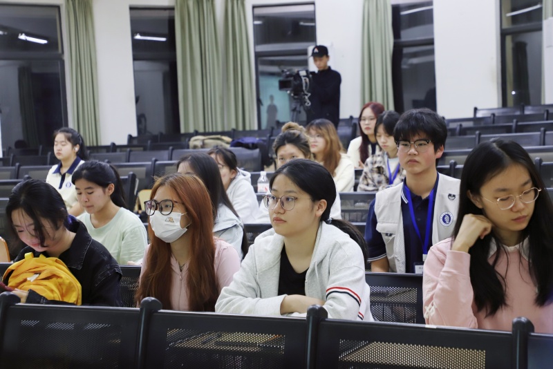亚洲妇乱亚洲妇乱无码