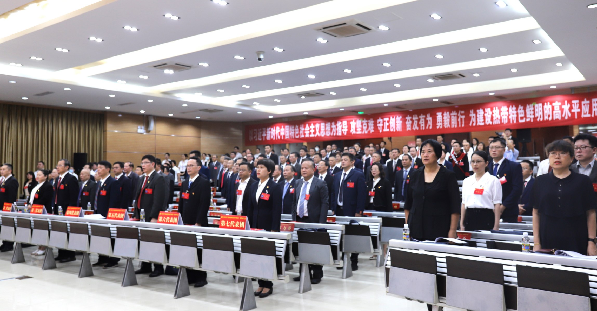 亚洲妇乱亚洲妇乱无码