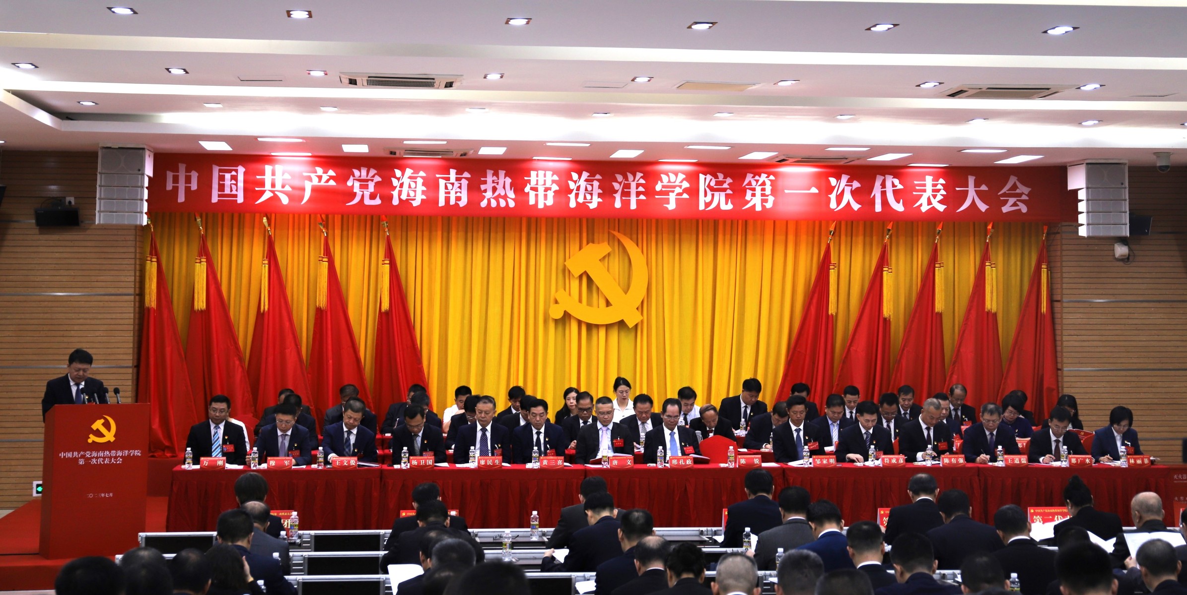 亚洲妇乱亚洲妇乱无码