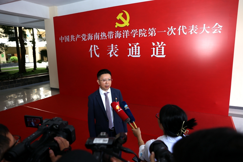 亚洲妇乱亚洲妇乱无码