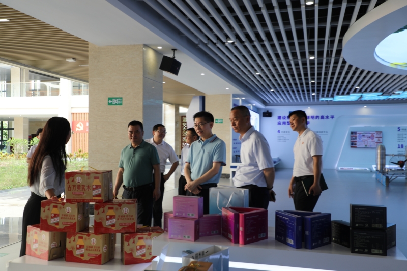 亚洲妇乱亚洲妇乱无码