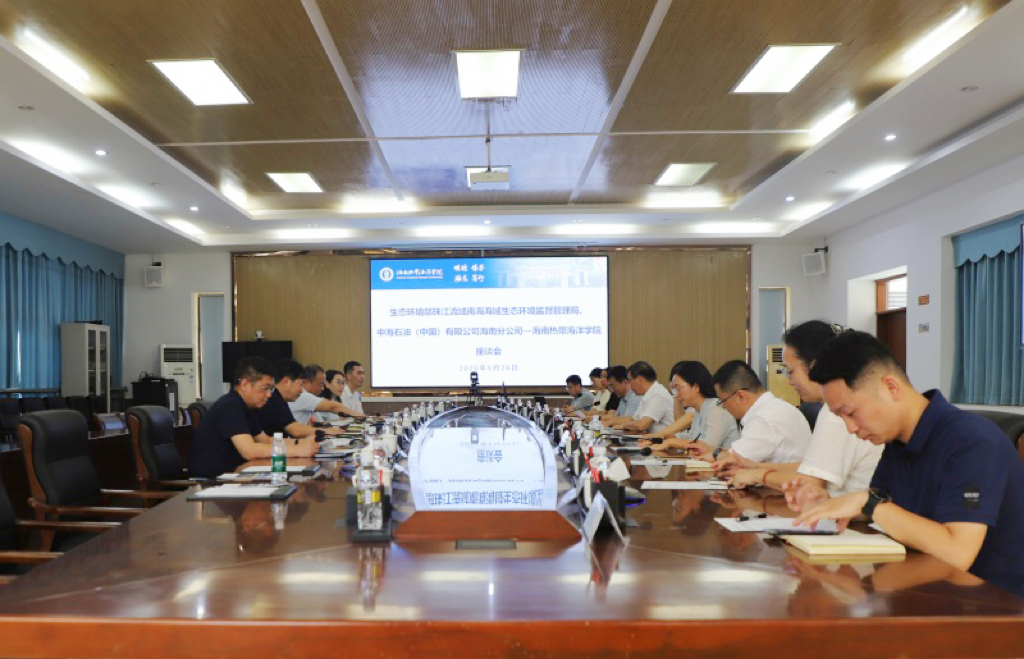 亚洲妇乱亚洲妇乱无码