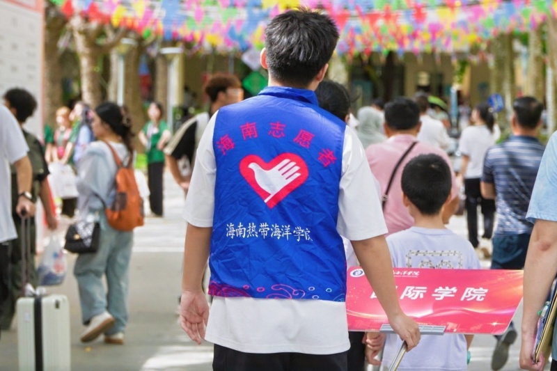 亚洲妇乱亚洲妇乱无码