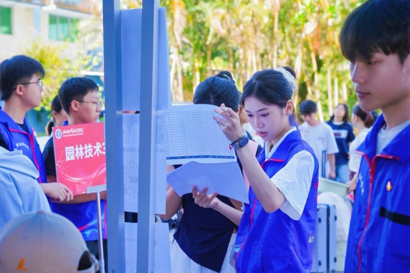 亚洲妇乱亚洲妇乱无码