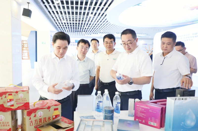 亚洲妇乱亚洲妇乱无码
