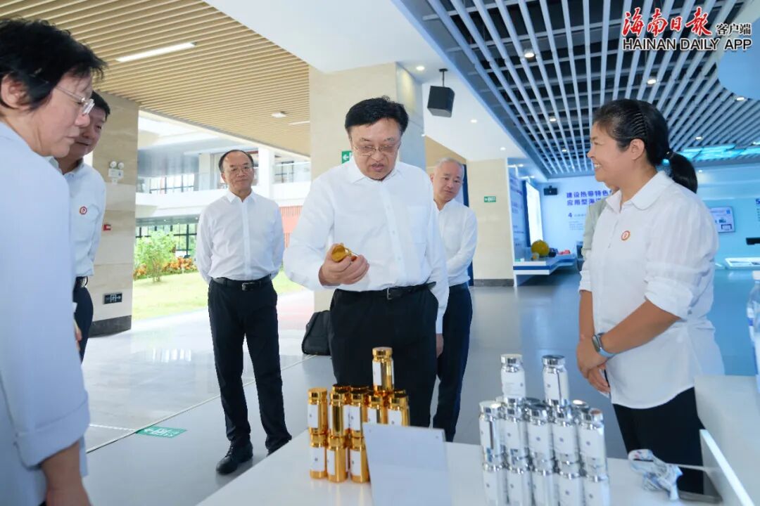 亚洲妇乱亚洲妇乱无码