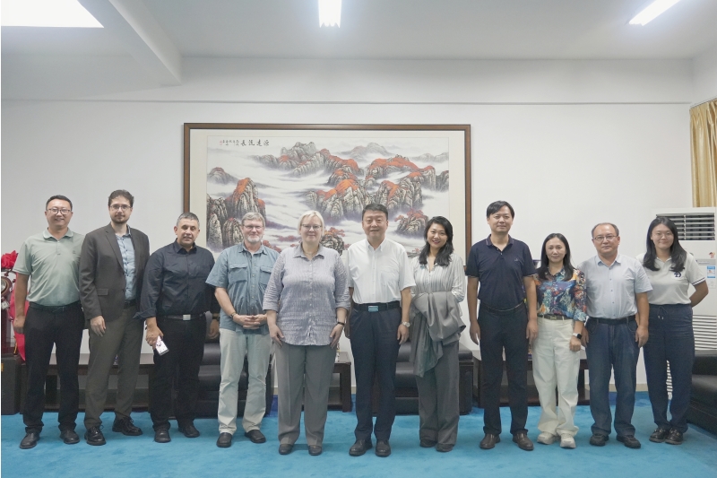 亚洲妇乱亚洲妇乱无码