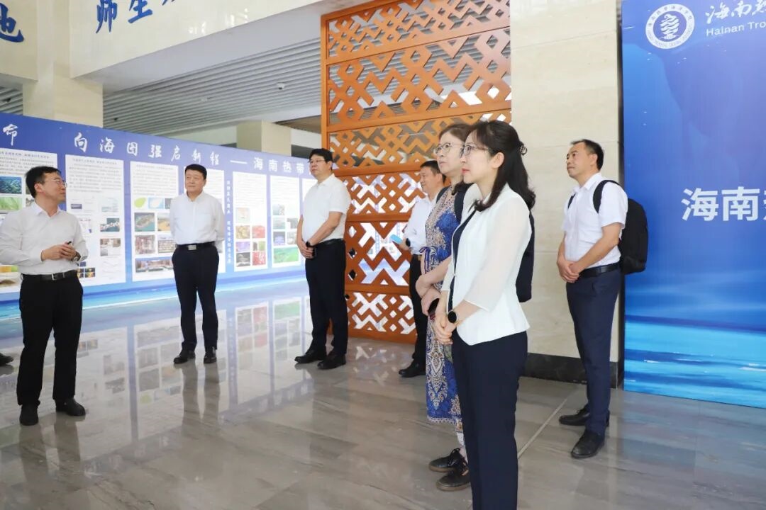 亚洲妇乱亚洲妇乱无码