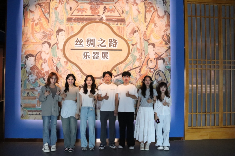 亚洲妇乱亚洲妇乱无码