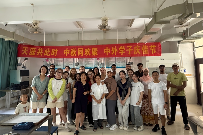 亚洲妇乱亚洲妇乱无码
