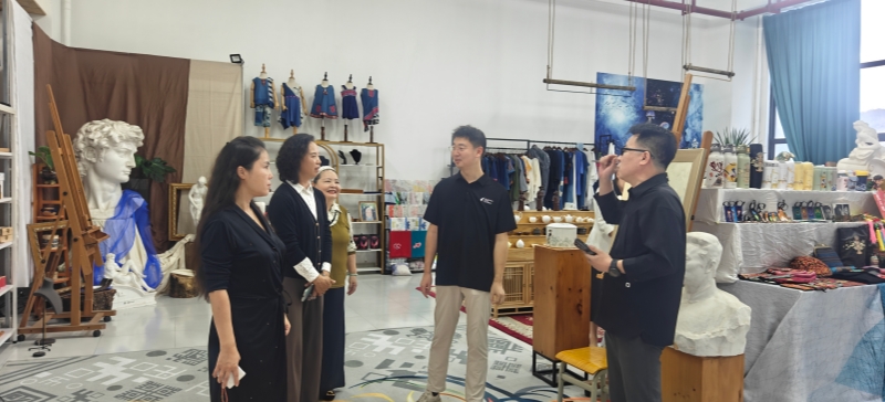 亚洲妇乱亚洲妇乱无码