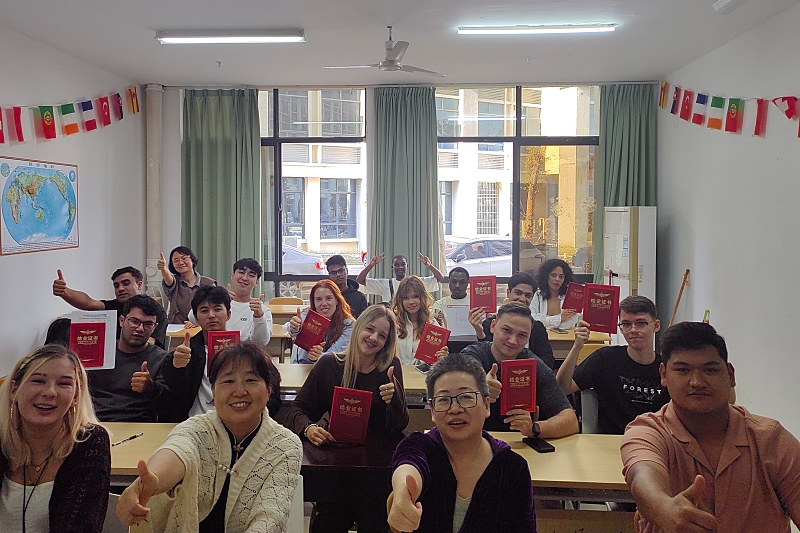 亚洲妇乱亚洲妇乱无码